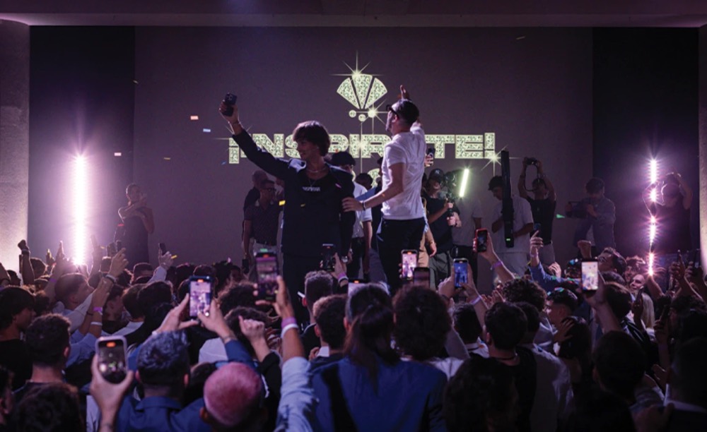 Festa sul palco Inspirar: la sala piena riprende con i telefoni